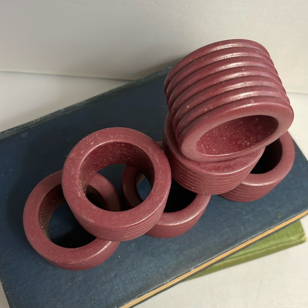 6 Plum Ribbed Napkin‎ Rings - Picture 5 of 5